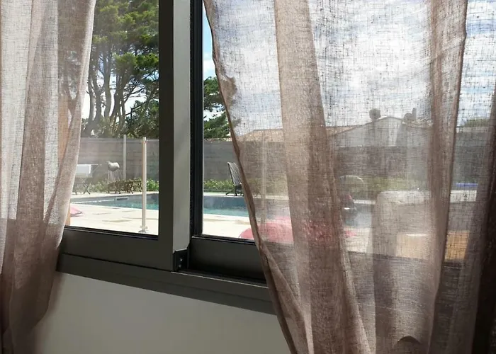 Relocation De La Cote Sauvage *